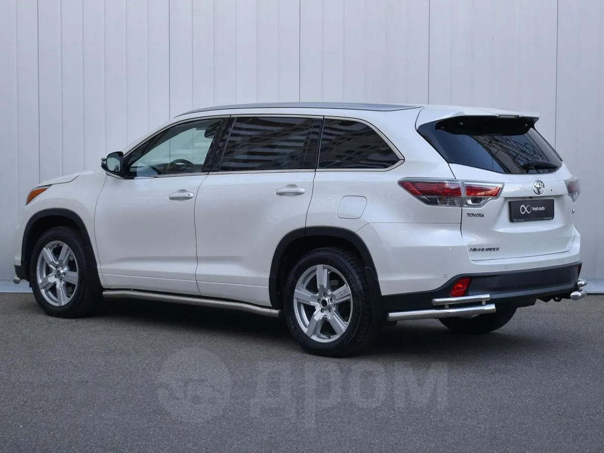 Toyota Highlander  Image 2